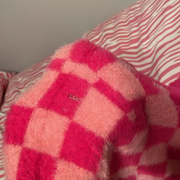 Simons Twik Pink Fuzzy Checkered Sweater * see description - Picture 7 of 8